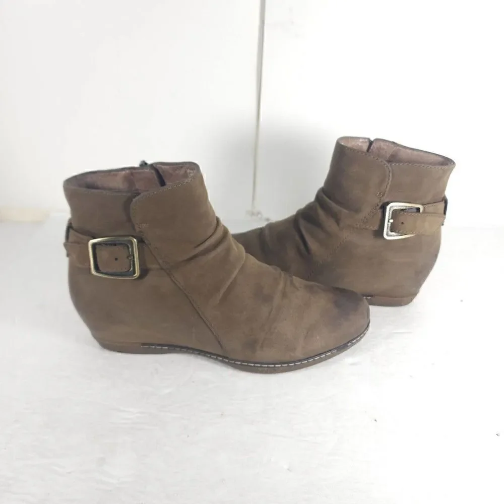 Dansko Women's Lia US5-5,5 EU36 Burnished Nubuck Mushroom Ankle Mid Wedge Boot